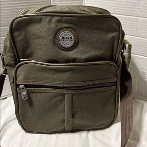 Road Warrior travel gear. Coated canvas/waterproof Men's olive sho bag.Unbranded